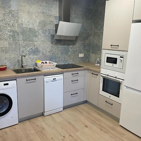 Apartamentos Gyc Vistas A Santo Domingo Леон Экстерьер фото